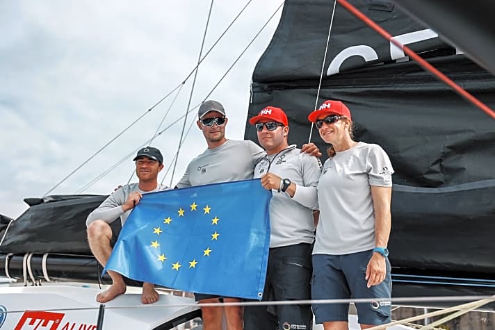  Die Gewinner der Ocean-Race-Europe-Premiere im Sommer 2021 (v. r.): Annie Lush, Robert Stanjek, Phillip Kasüske und Benjamin Dutreux