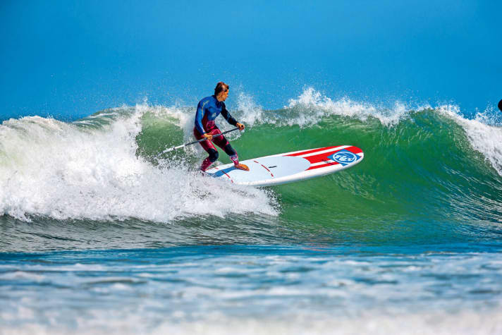   Windsurf- und SUP-Profi Florian Jung verrät, wie man die Königsdisziplin Wellenreiten zelebriert.
