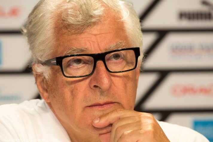   Not amused über die Manöver der Cup-Verteidiger: Luna Rossas Boss Patrizio Bertelli