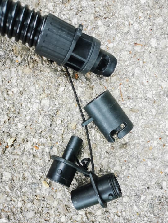 Various adapters are included | Stephan Gölnitz