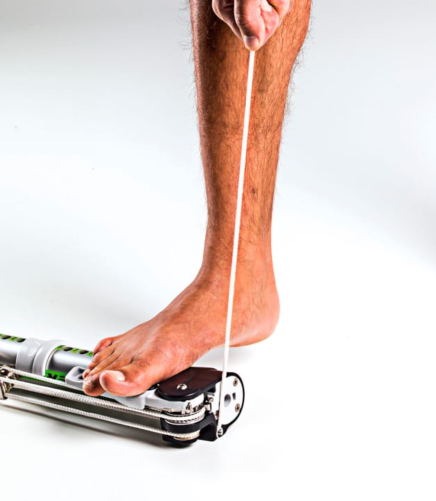 The clamp of the North Salis Power.XT 2.0 is located on the side, so the rope can be released comfortably while standing.