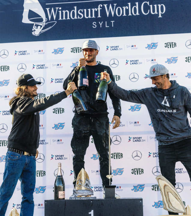 Elf Jahre nach seinem Weltmeistertitel steht Steven van Broeckhoven mit 37 Jahren auf dem Freestyle-Podium – beim 2022er Sylt World Cup.