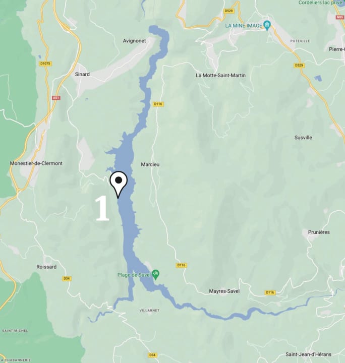 Die schmale Nord-Süd-Ausrichtung des Lac Monteynard sorgt für guten Wind.