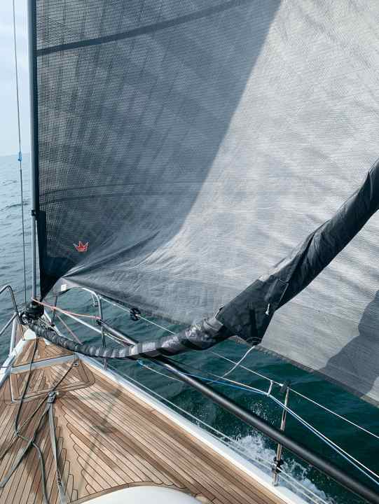 The sheet must run around the forestay to the clew