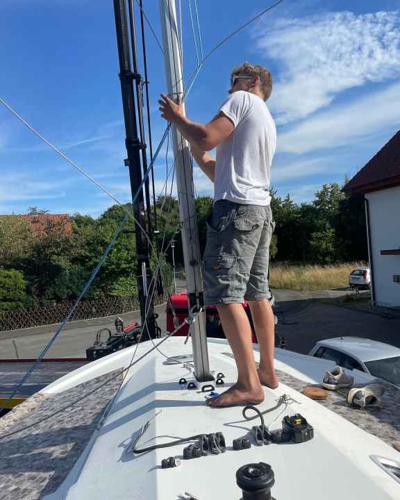   Melwin Fink bei der Arbeit am jüngsten neuen Mini in Bad Salzuflen