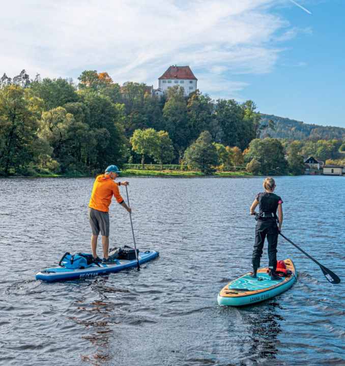 From Nittenau to Ramspau we paddle along one of the most beautiful stretches of the River Regen - Stefling Castle on top of the hill.