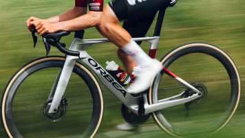 Lotto-Intermarché zeigt neues Rad vor Tour-Start