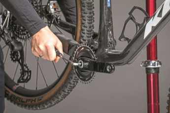 So bekommt dein Bike ein neues Innenlager