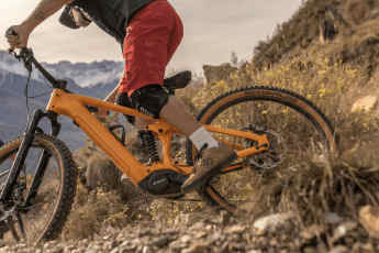 Individuelle Bosch-E-MTBs in Wunschfarbe
