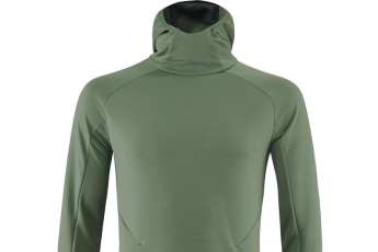 Bekleidung und Zubehör für kalte Wintertage