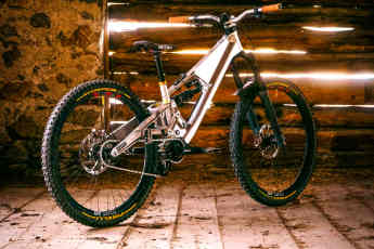 Das PM Sports Pika entsteht aus einem Block Alu