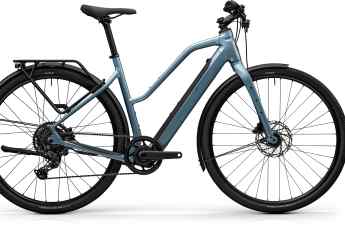Stadtrad mit Boschs erstem Nabenmotor – zwei Rahmen, ein Preis