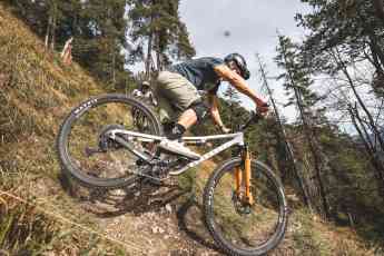 10 leichte Trailbikes
