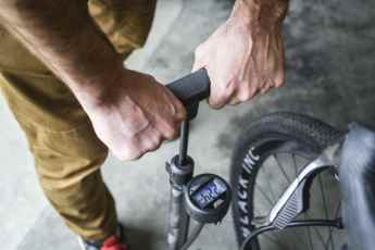 The best floor pump up to 60 euros