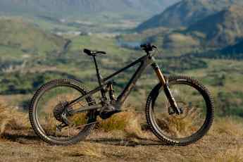Wow! Avinox-Enduro mit High-Pivot