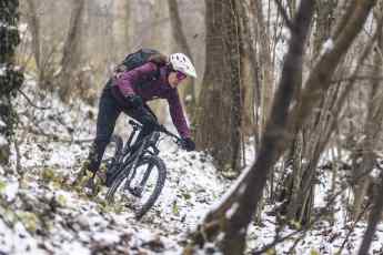 Bekleidung und Zubehör für kalte Wintertage