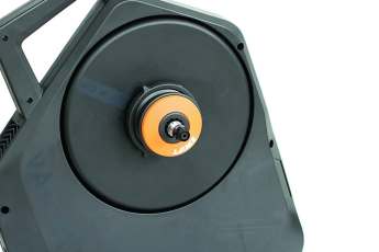 So schlägt sich der Van Rysel Interactive Trainer RCR von Decathlon