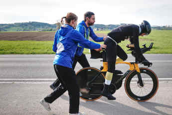 Deutscher fährt 3860 Km und 20.898 Hm in sieben Tagen