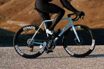 Zwei neue Versionen des Stahlrenners