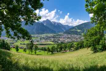 Spektakulärer Start mit Dolomitenpässen