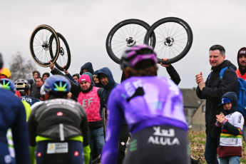 Beim Kopfsteinpflaster-Klassiker unabdingbar