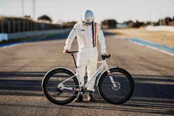 Flatbar E-Gravelbike Motorsport-Version