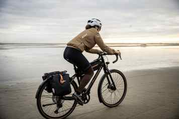 Neues Gravelbike mit Komplettausstattung unter 1700 Euro