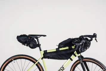 Kompaktes Set, clevere Details, sportlicher Preis