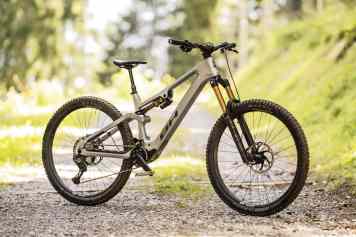 Spanische Tarnkappe mit Avinox-Super-Power