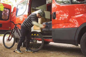 Autark unterwegs dank Kfz-Schnellladetechnik