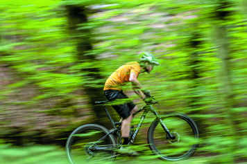 Lapierre XR 9.9 - Carbon-Fully im Marathon-Test 2023