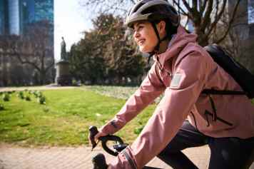 Bike Commute Mono Jacket schließt Materialkreislauf