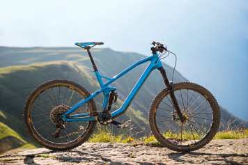 Canyon Strive CF 9.0 Race Team im Test