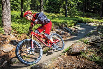 Enduro-MTB Pivot Mach 5.5 Pro im Test