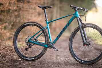 Leichtes XC-Hardtail mit top Rahmen