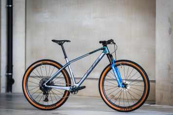 Neues Race-Hardtail im Startblock