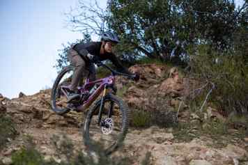 Neue Mid-Travel Trail-Bikes für Frauen