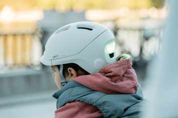 Unit 1 Sparky - der leuchtende Kinderhelm