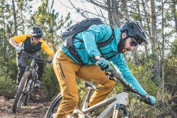 Unsere Favoriten im Test der Light-E-MTBs