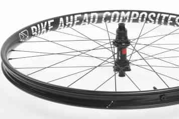 Carbonfelge mit außergewöhnlichem Design