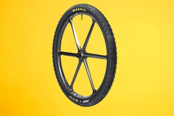 32" Carbon-Laufradsatz geht in Serie