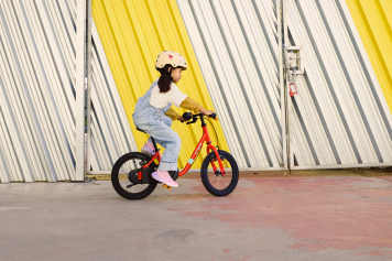 2-in-1: Laufrad und Kinderfahrrad in einem