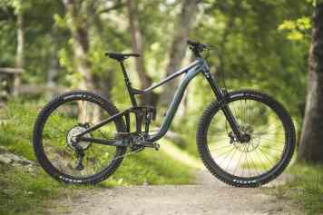 Mit ausbalanciertem Handling zum Sieg im Enduro-Test