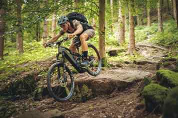 Neue SUV- und Touren-E-Bikes von Centurion