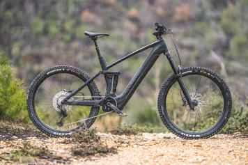 Preiswerter Enduro-E-Bike-Allrounder