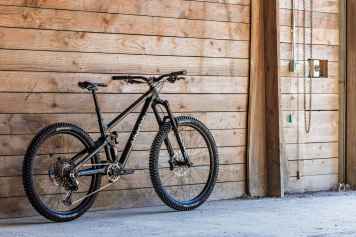 Atherton A.150M - Jetzt mit Mullet-Bereifung!