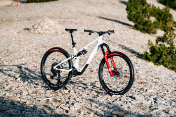 Avinox E-Bike auf Steroiden