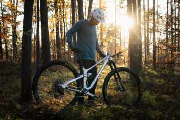 Actofive I-Train mit der 32” Weltpremiere