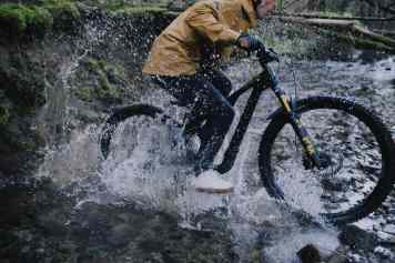 Robuste Regenjacke für Schmuddelwetter im Test