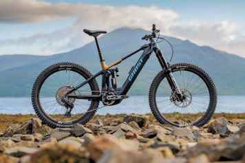 Vollgas-Enduro mit neuem Bosch CX-Motor